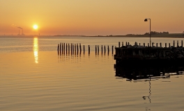 Solopgang over Omø Havn